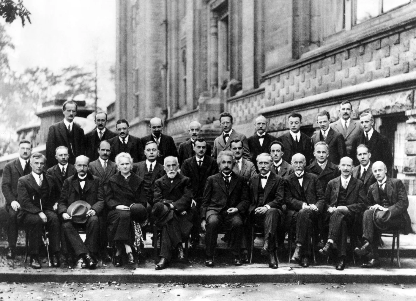 1927 年第五屆索爾維會議參與者合照